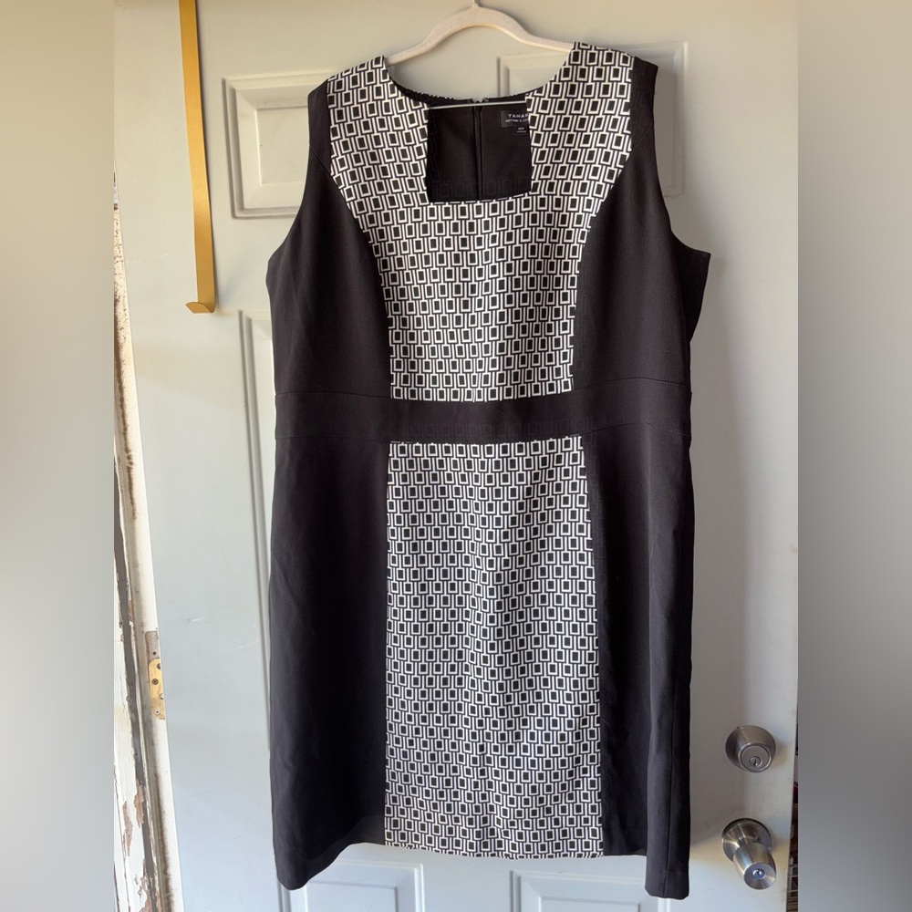 Tahari Arthur S. Levine black/white dress size 18W
